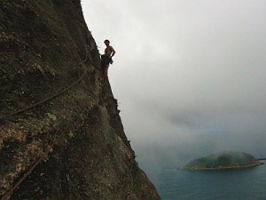 ClimbingRiodejaneirosSugarLoafJamesBondStyle